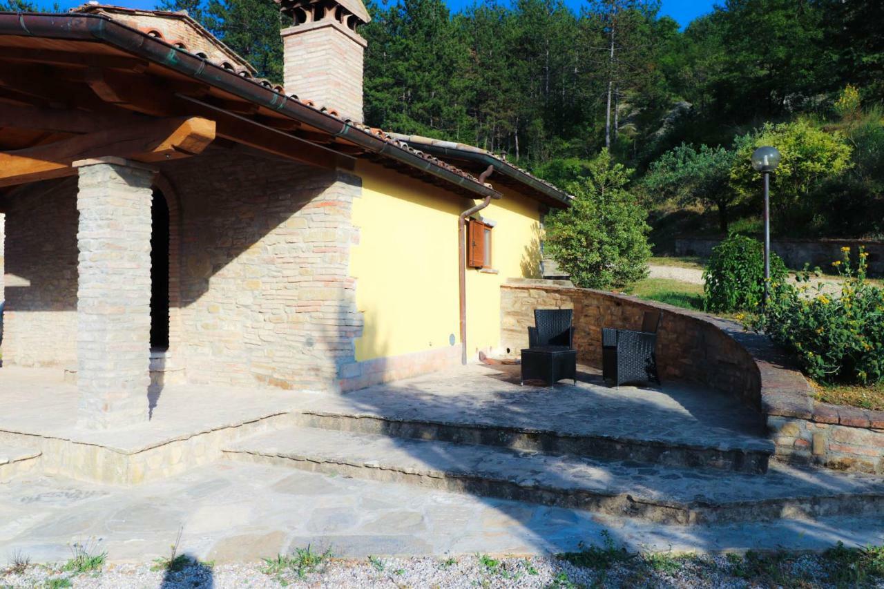 Agriturismo La Tana Читта-ди-Кастелло Экстерьер фото